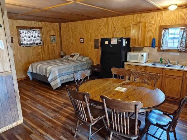Rock Village Court - Cabin 10