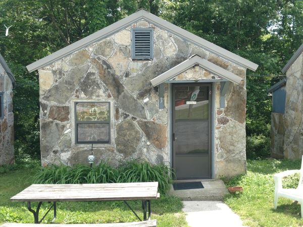 Rock Village Court - Cabin 3