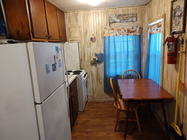 Rock Village Court - Cabin 4