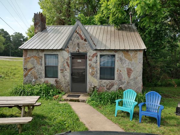 Rock Village Court - Cabin 6