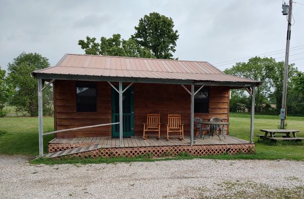 Rock Village Court - Cabin 8